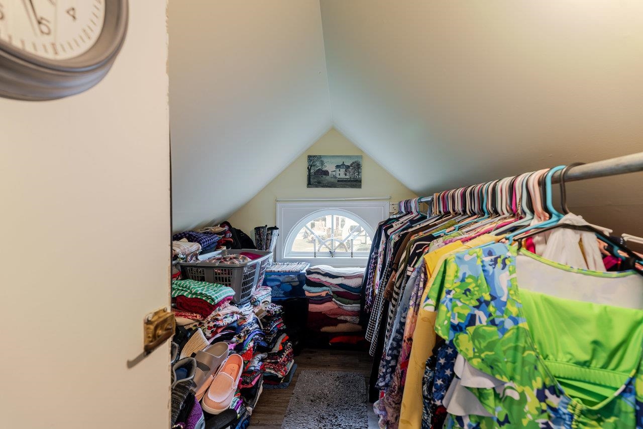 257 CENTER STREET RD