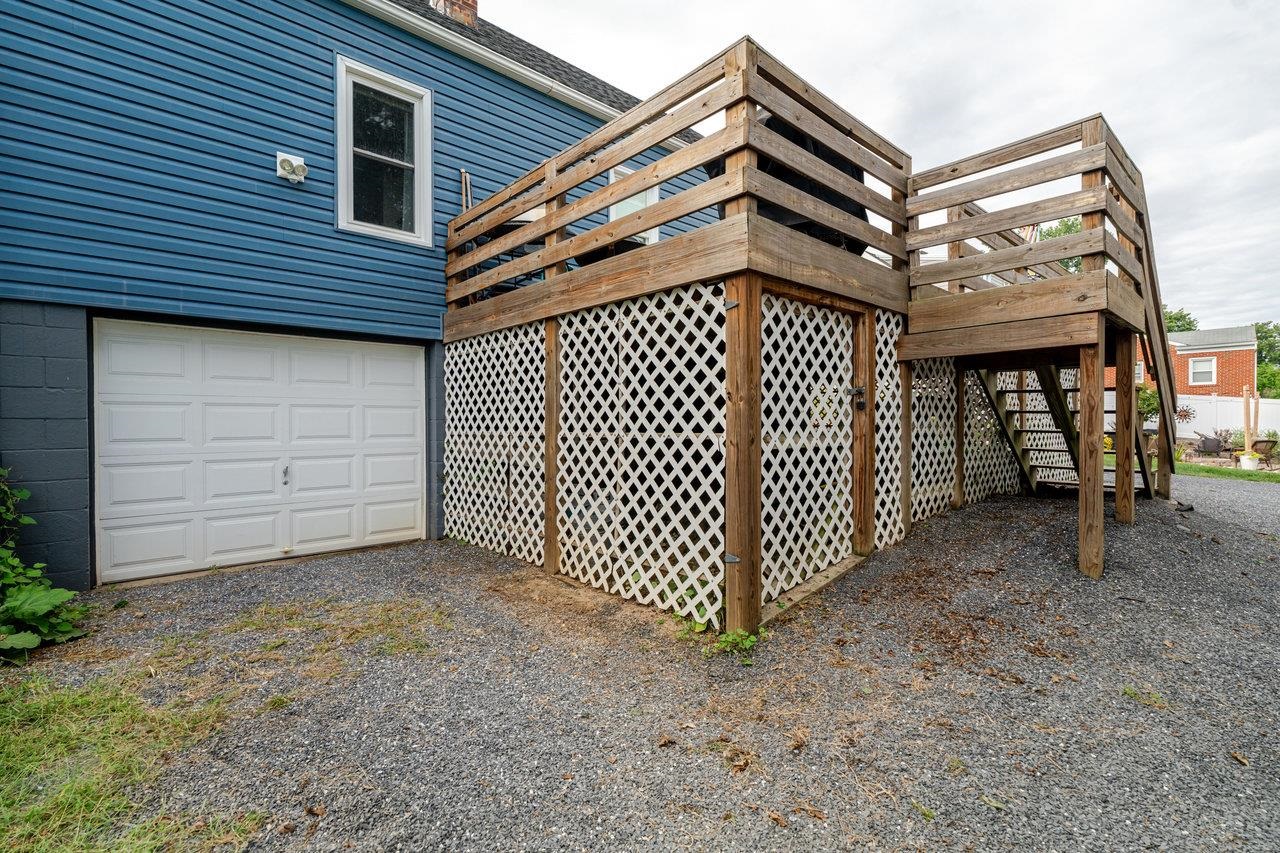 257 CENTER STREET RD