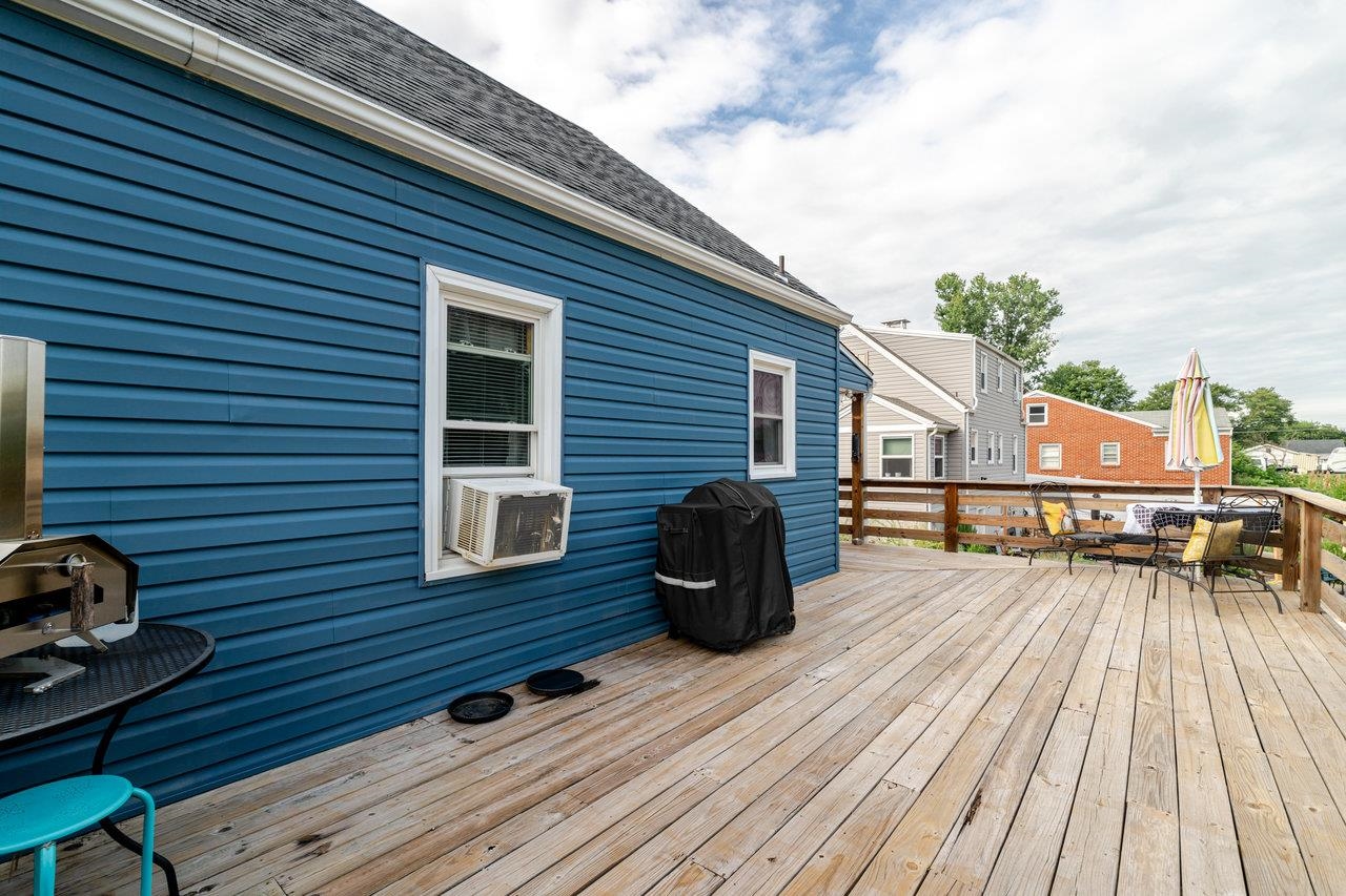 257 CENTER STREET RD