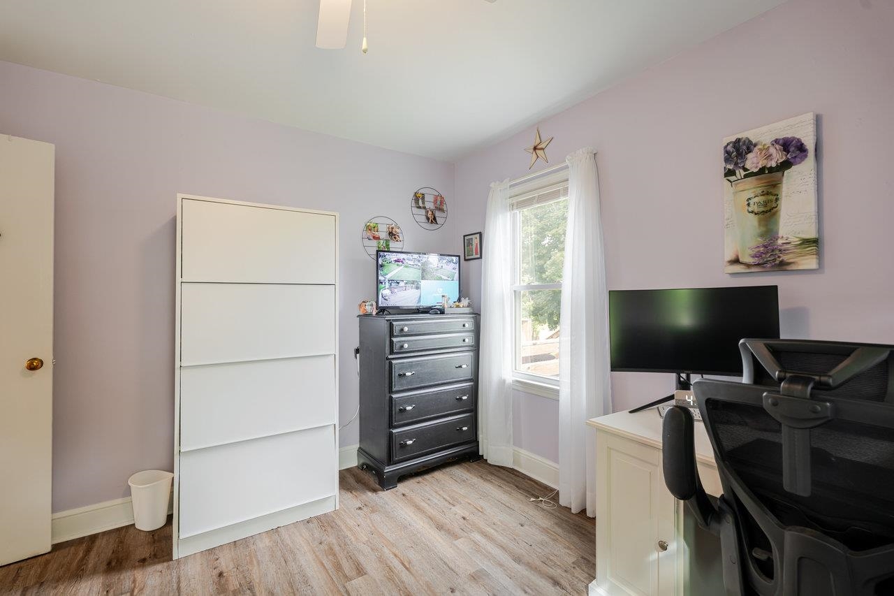 257 CENTER STREET RD