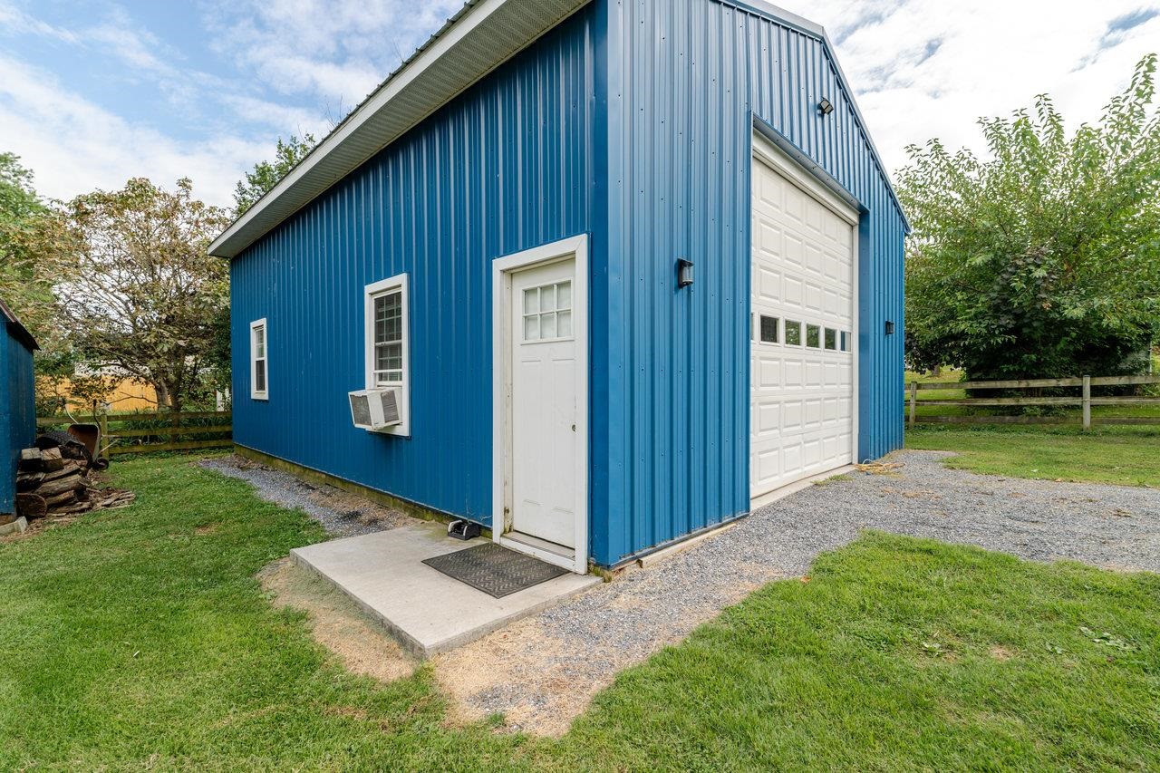 257 CENTER STREET RD