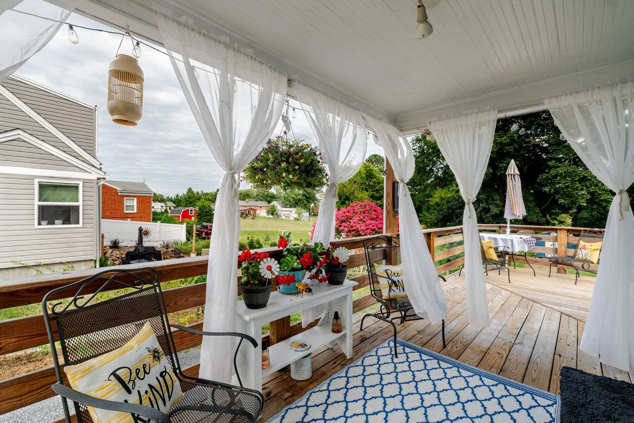 257 CENTER STREET RD