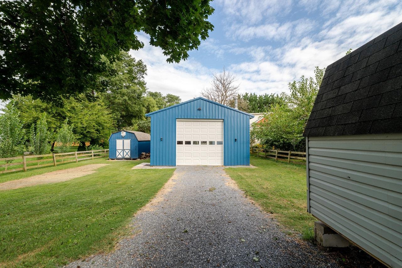 257 CENTER STREET RD