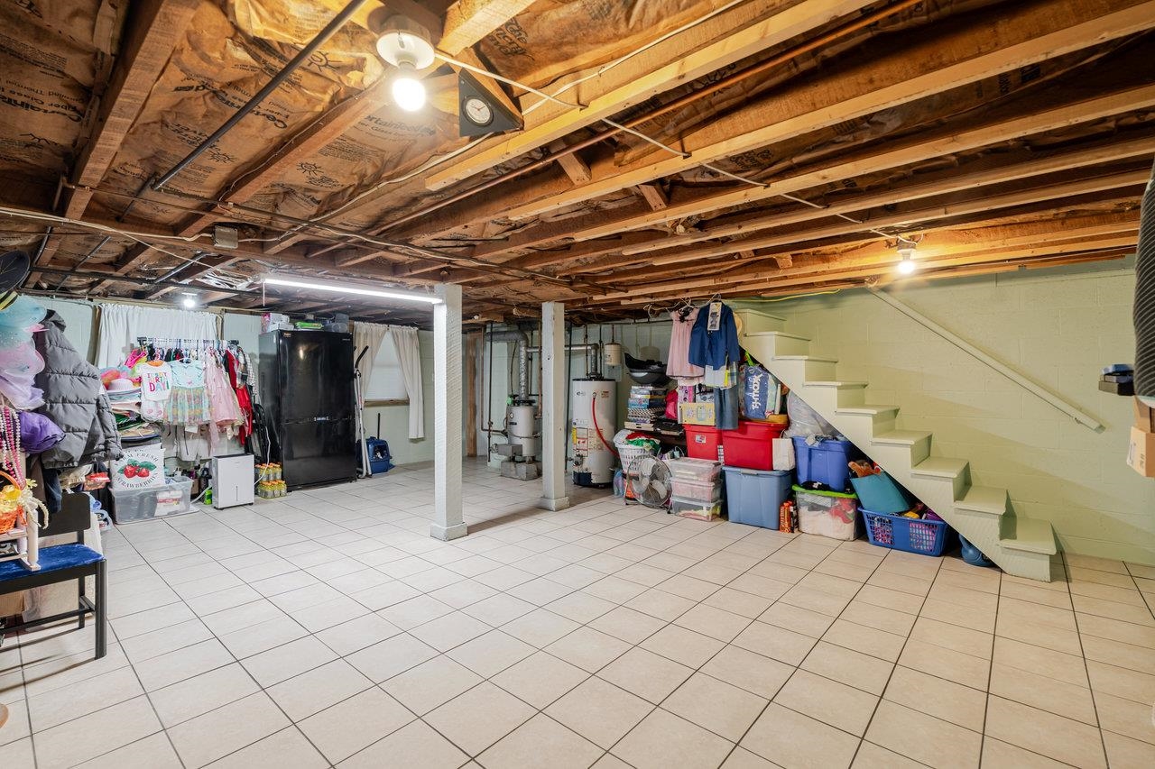 257 CENTER STREET RD