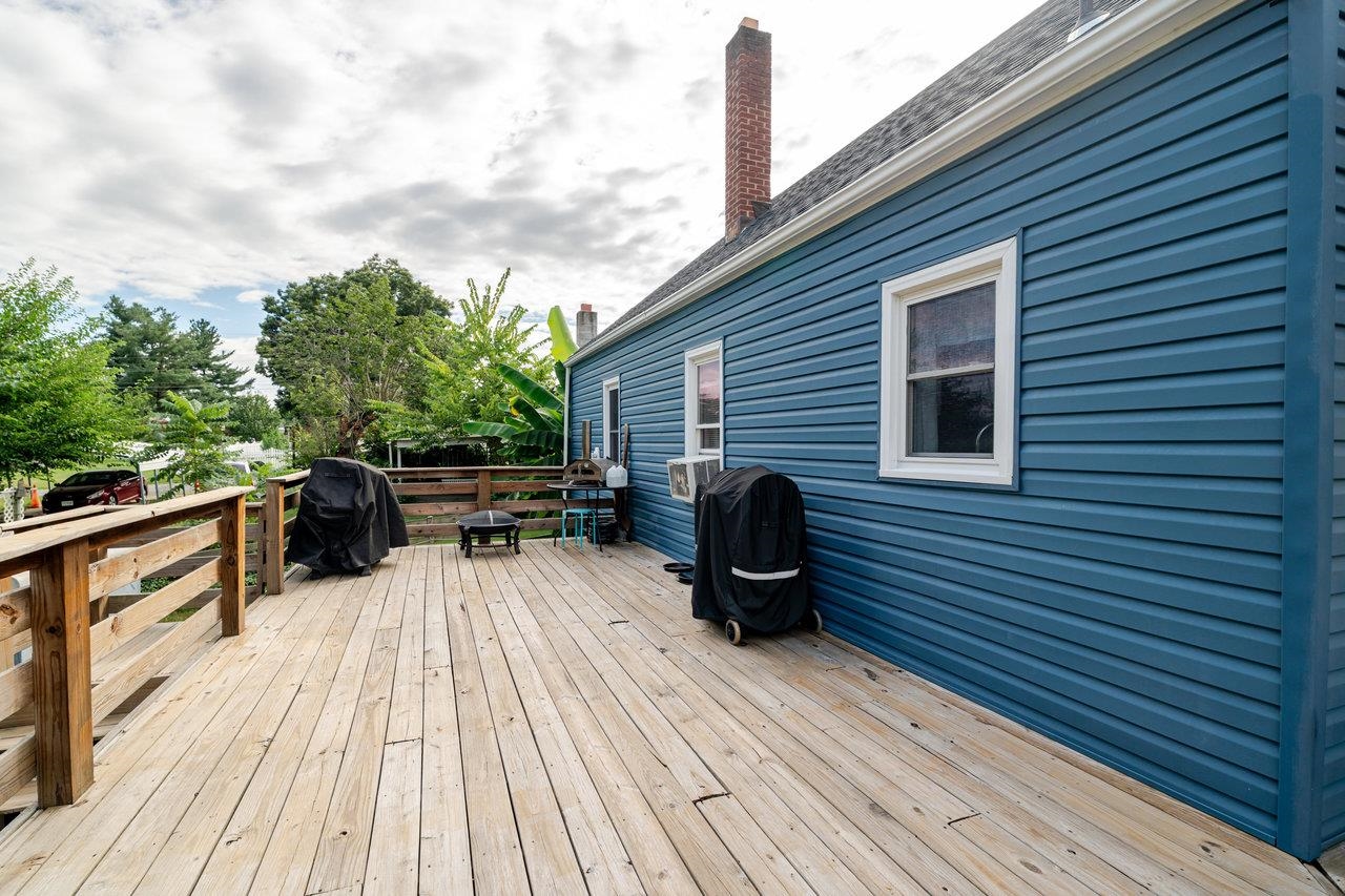 257 CENTER STREET RD