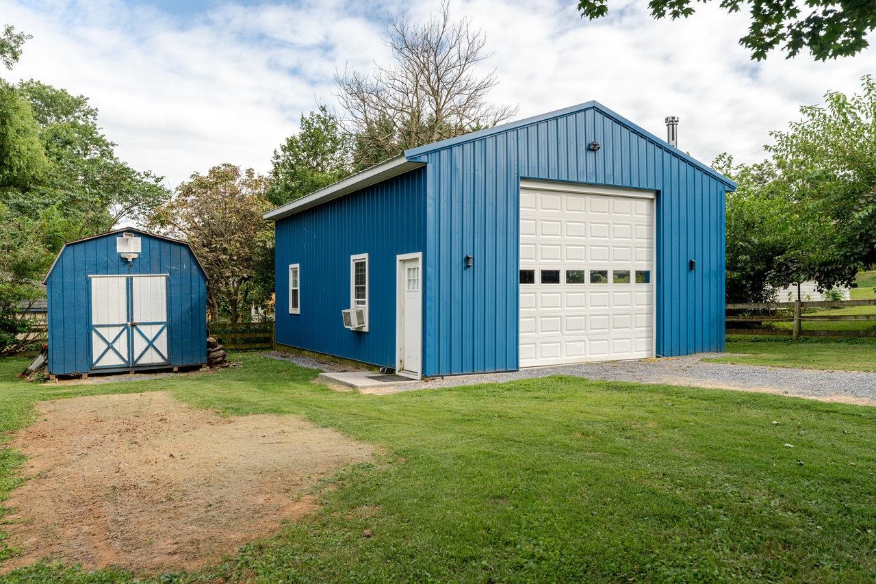 257 CENTER STREET RD