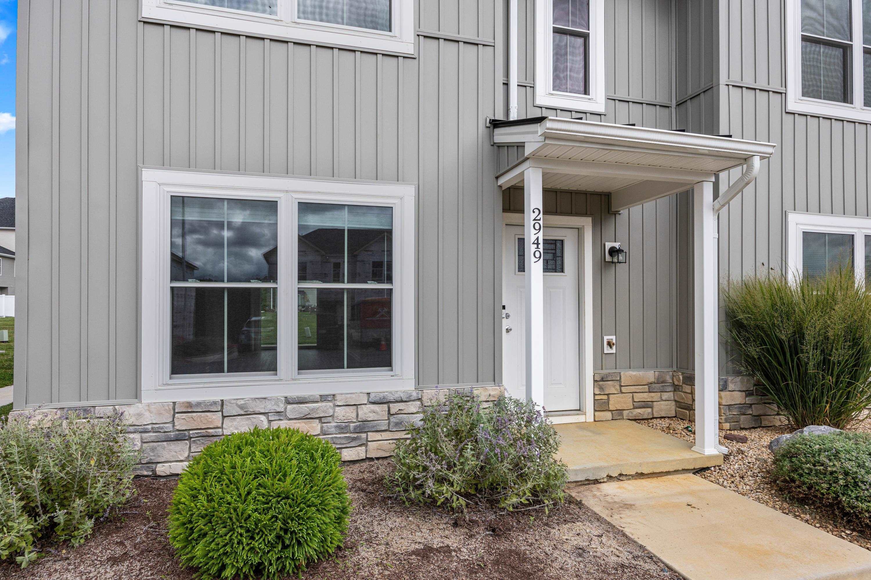 2949 LOCUST GROVE CT