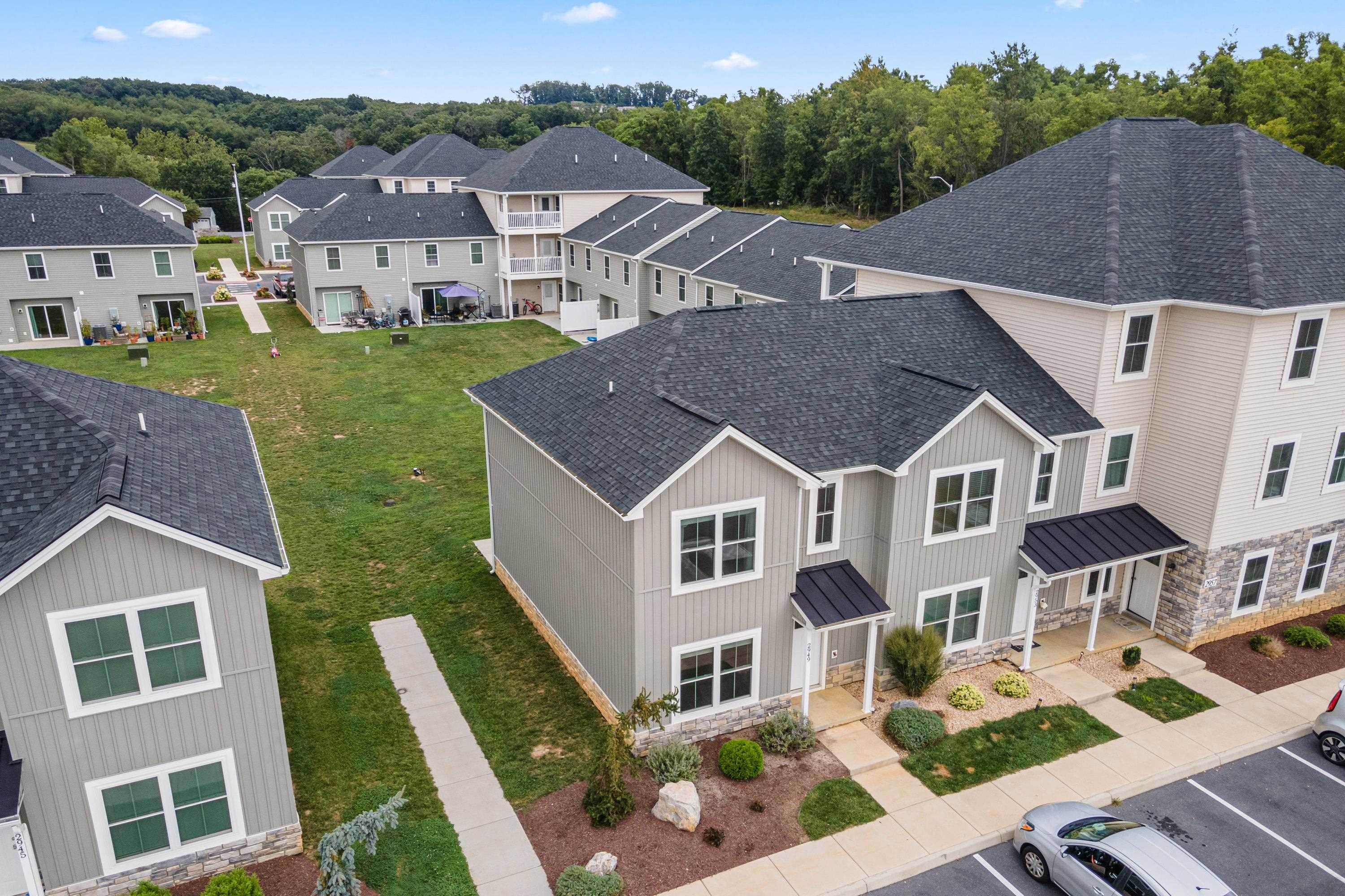 2949 LOCUST GROVE CT