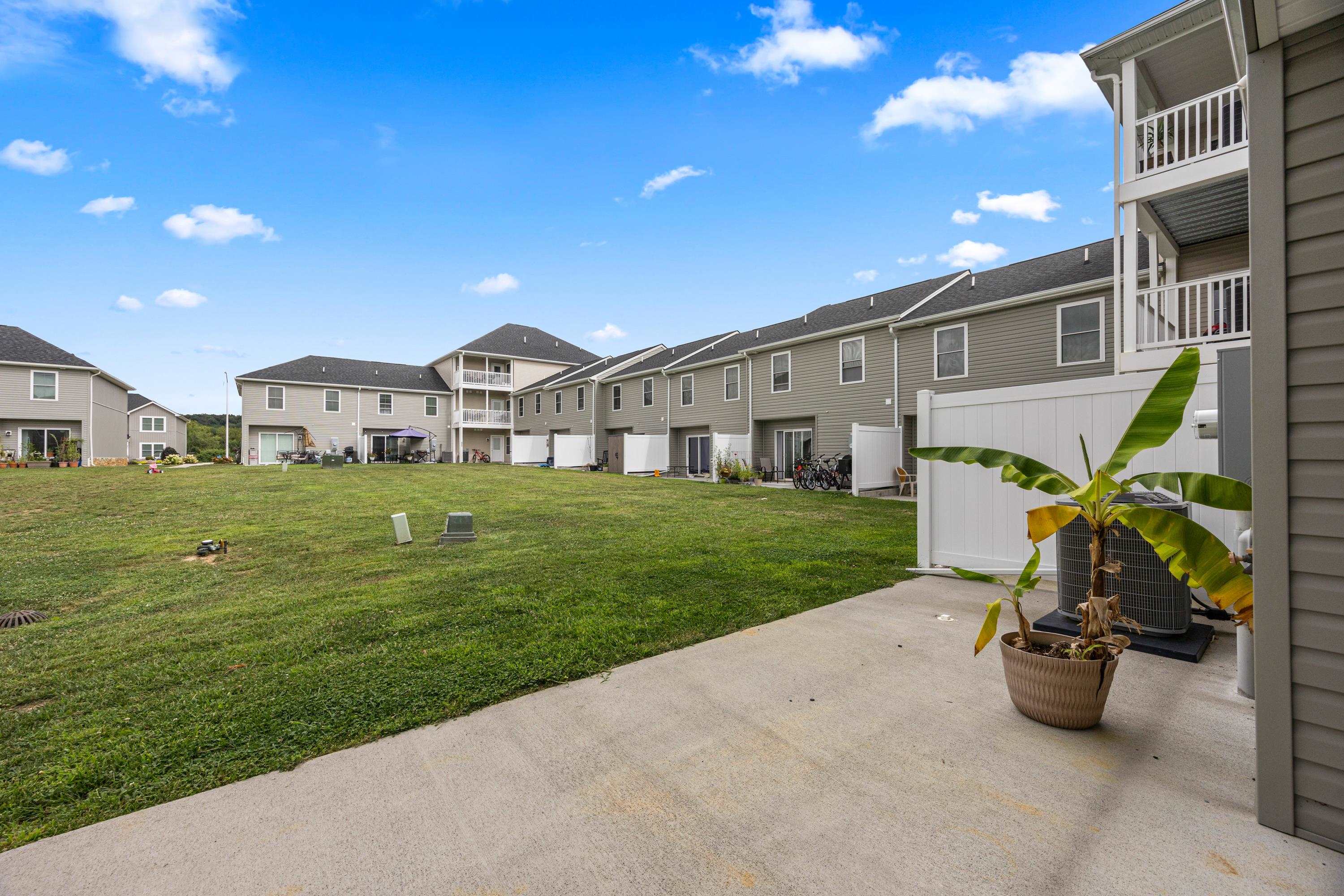 2949 LOCUST GROVE CT