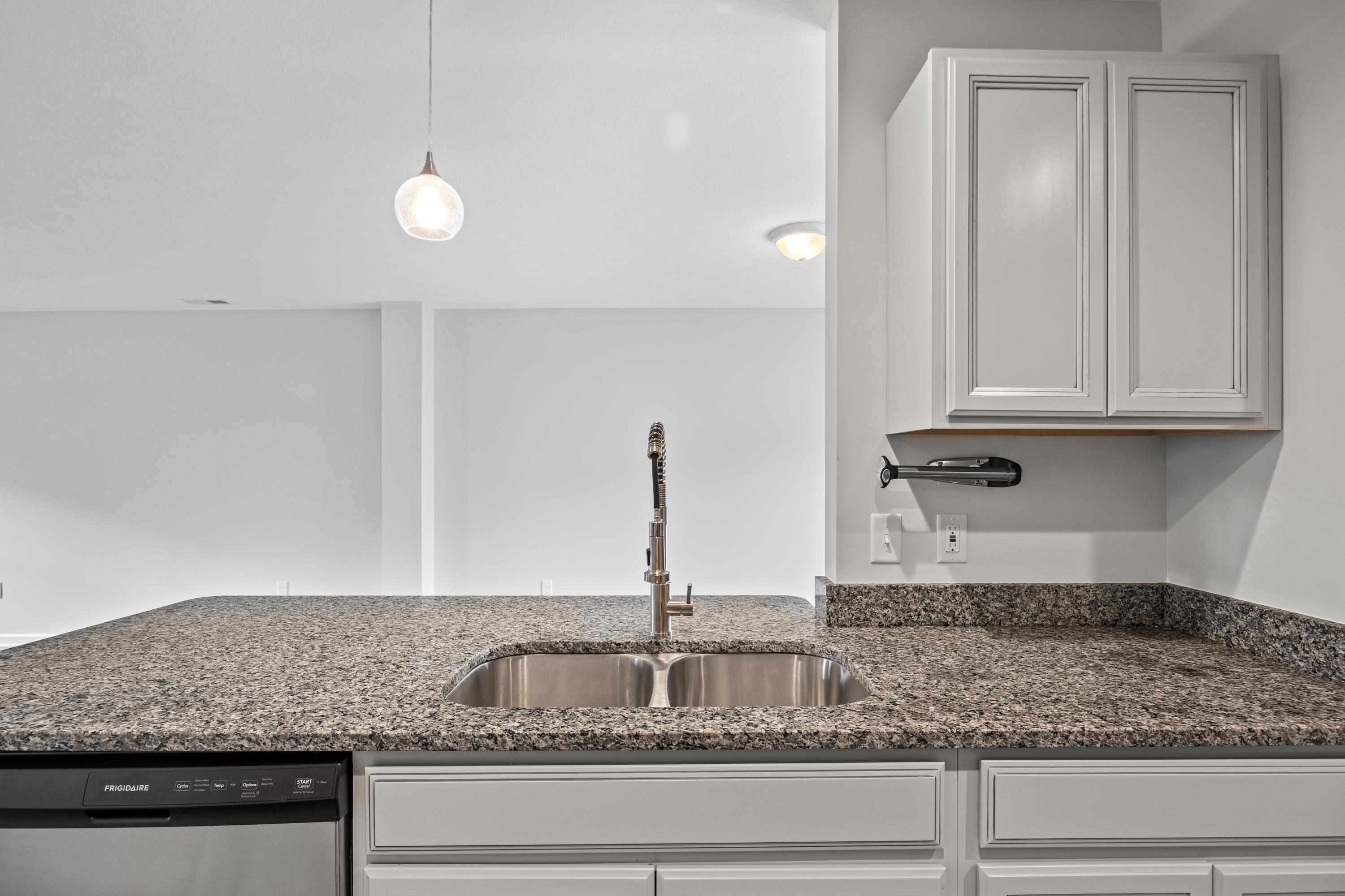 2949 LOCUST GROVE CT