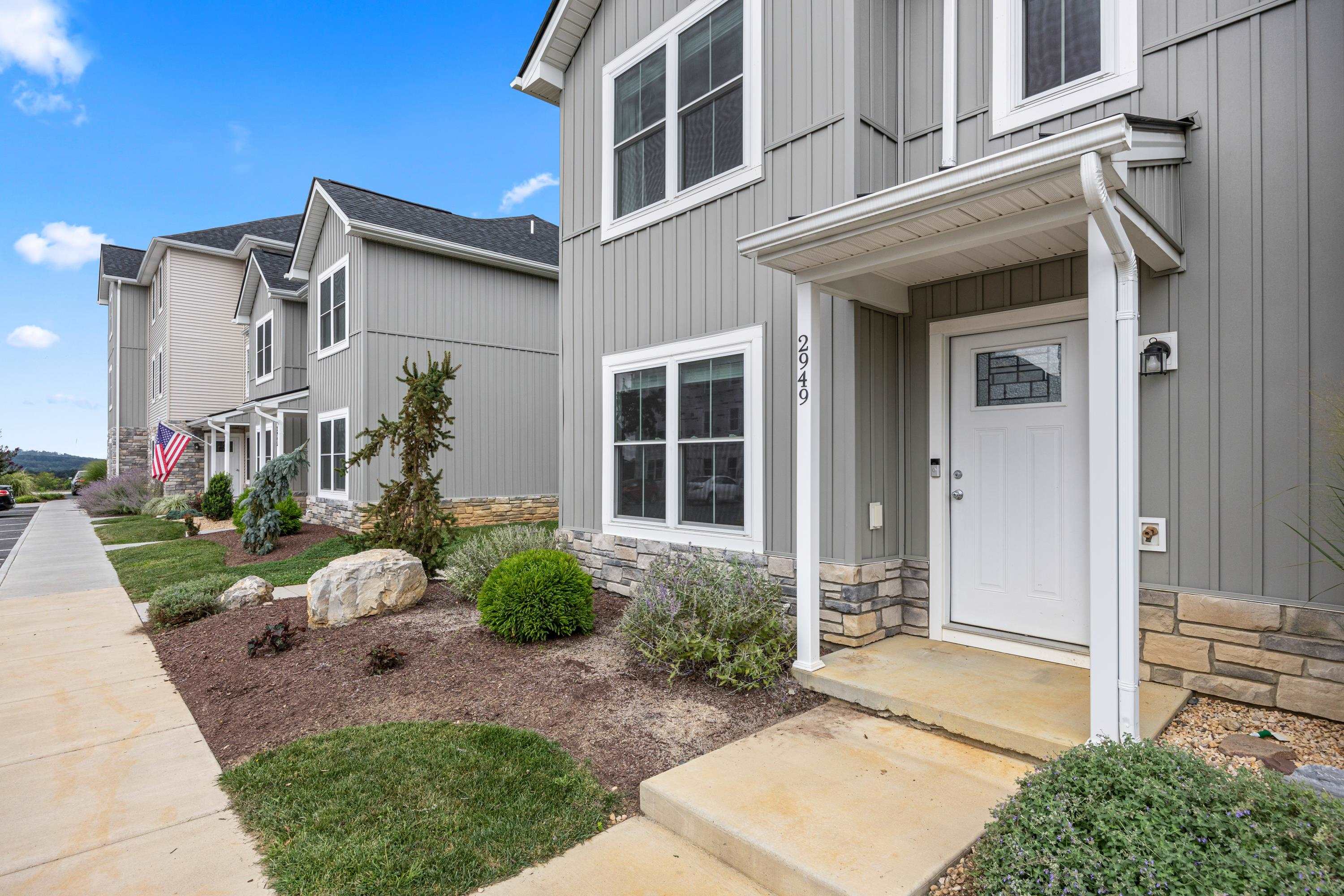 2949 LOCUST GROVE CT