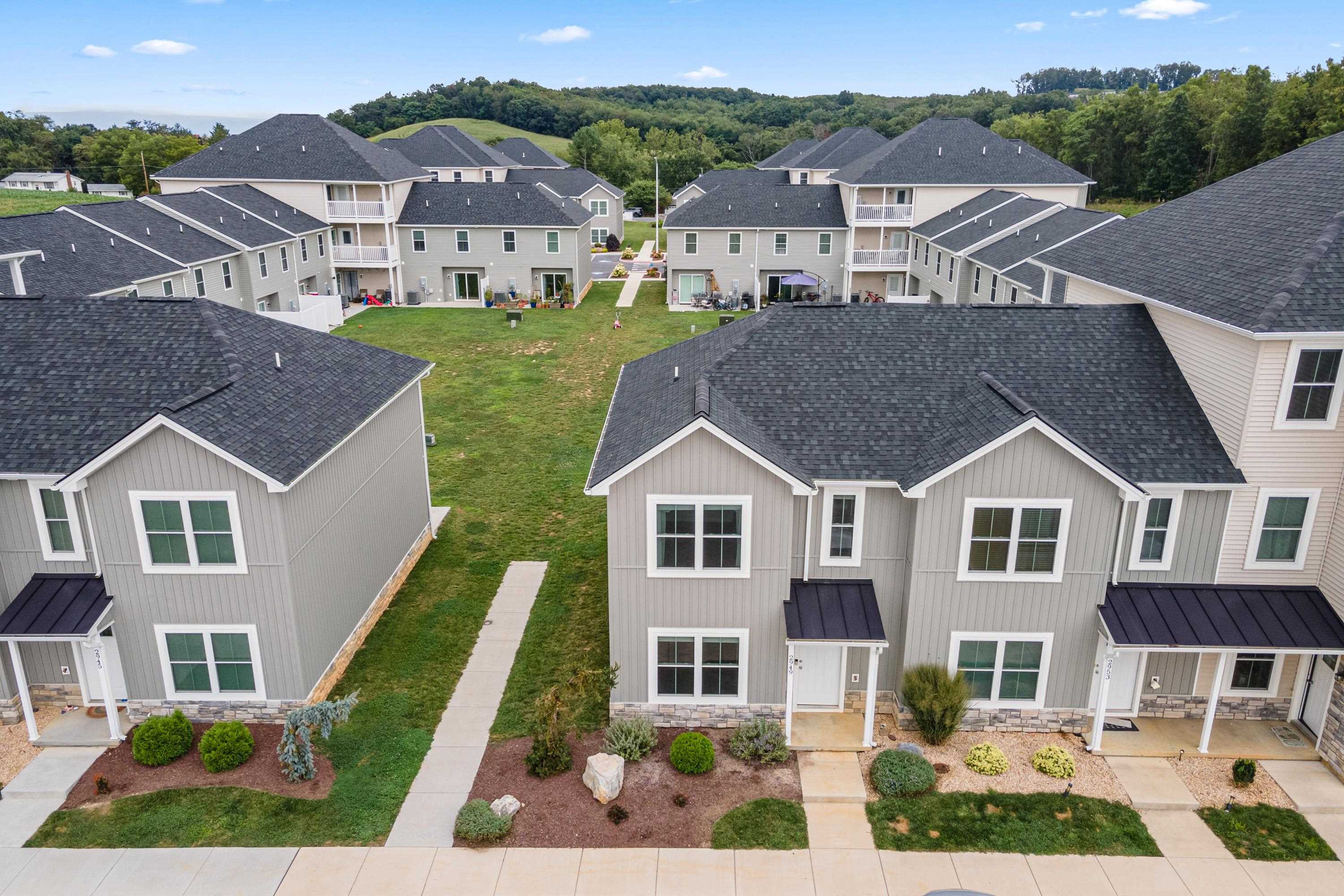 2949 LOCUST GROVE CT