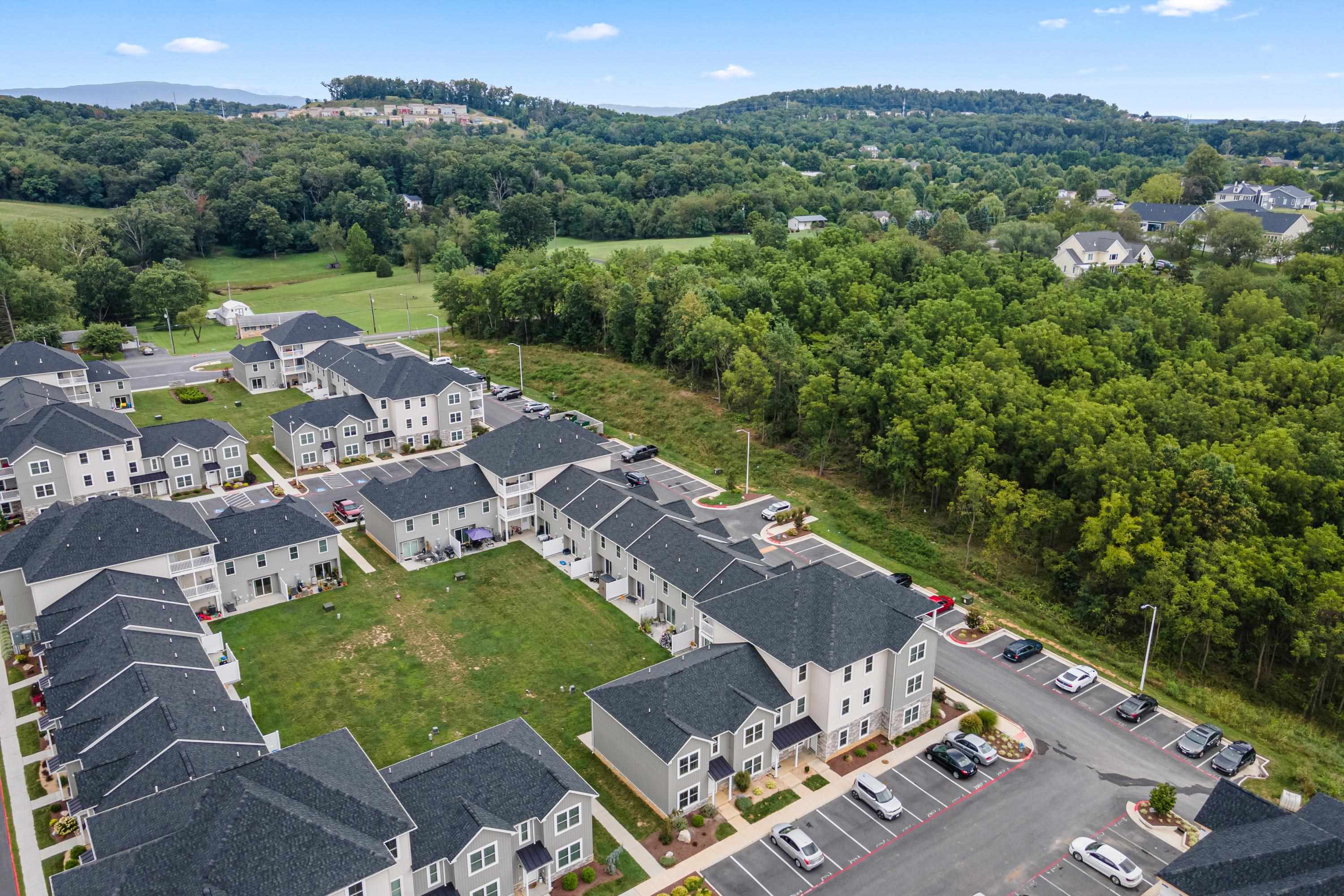 2949 LOCUST GROVE CT