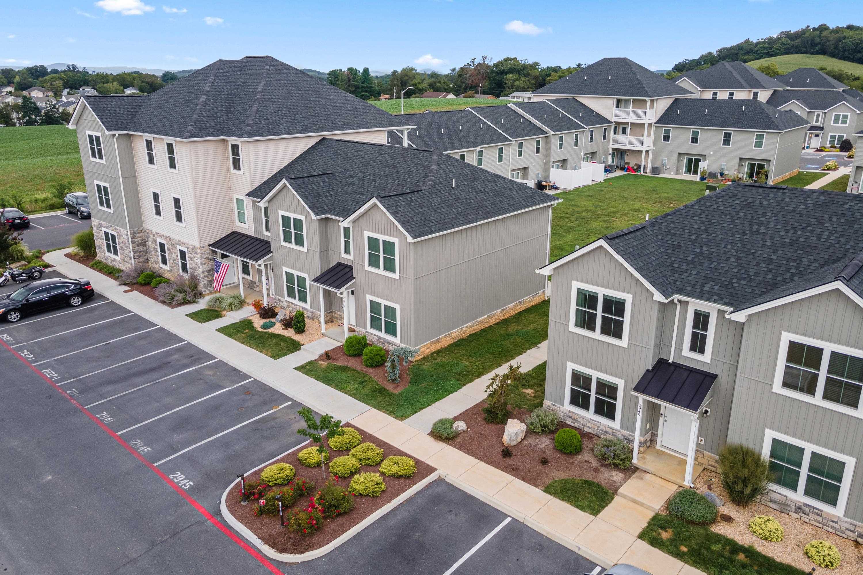 2949 LOCUST GROVE CT