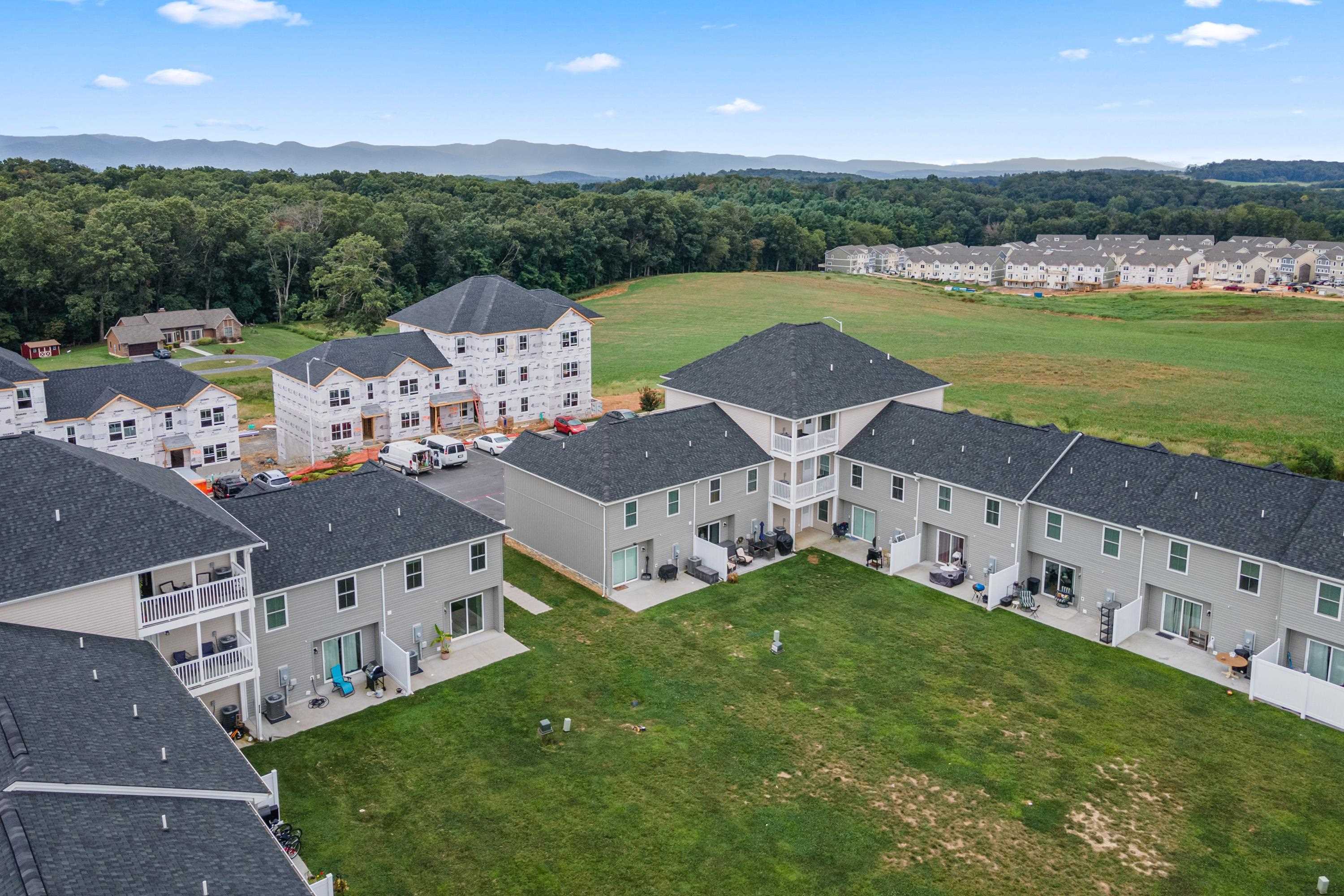 2949 LOCUST GROVE CT