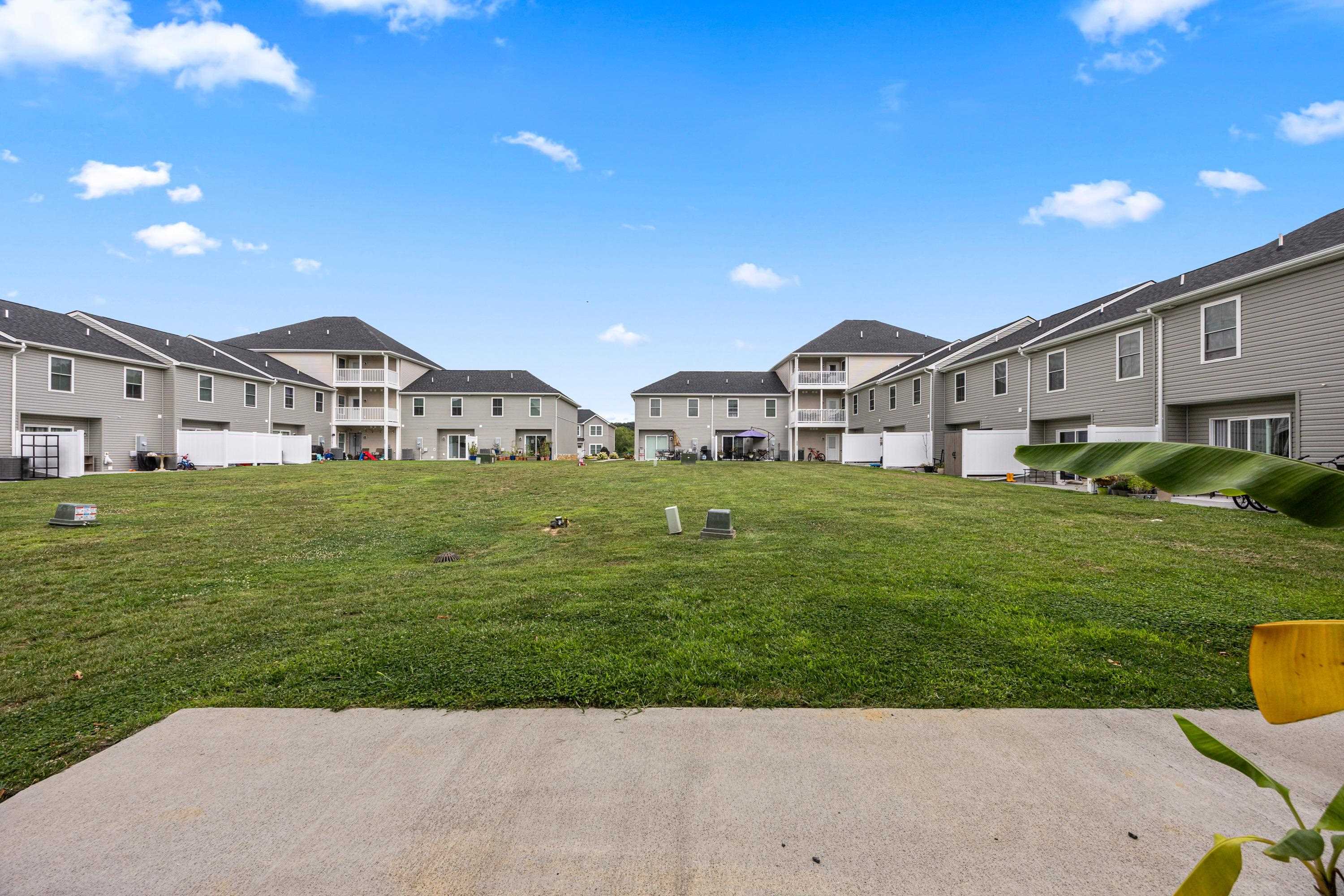 2949 LOCUST GROVE CT