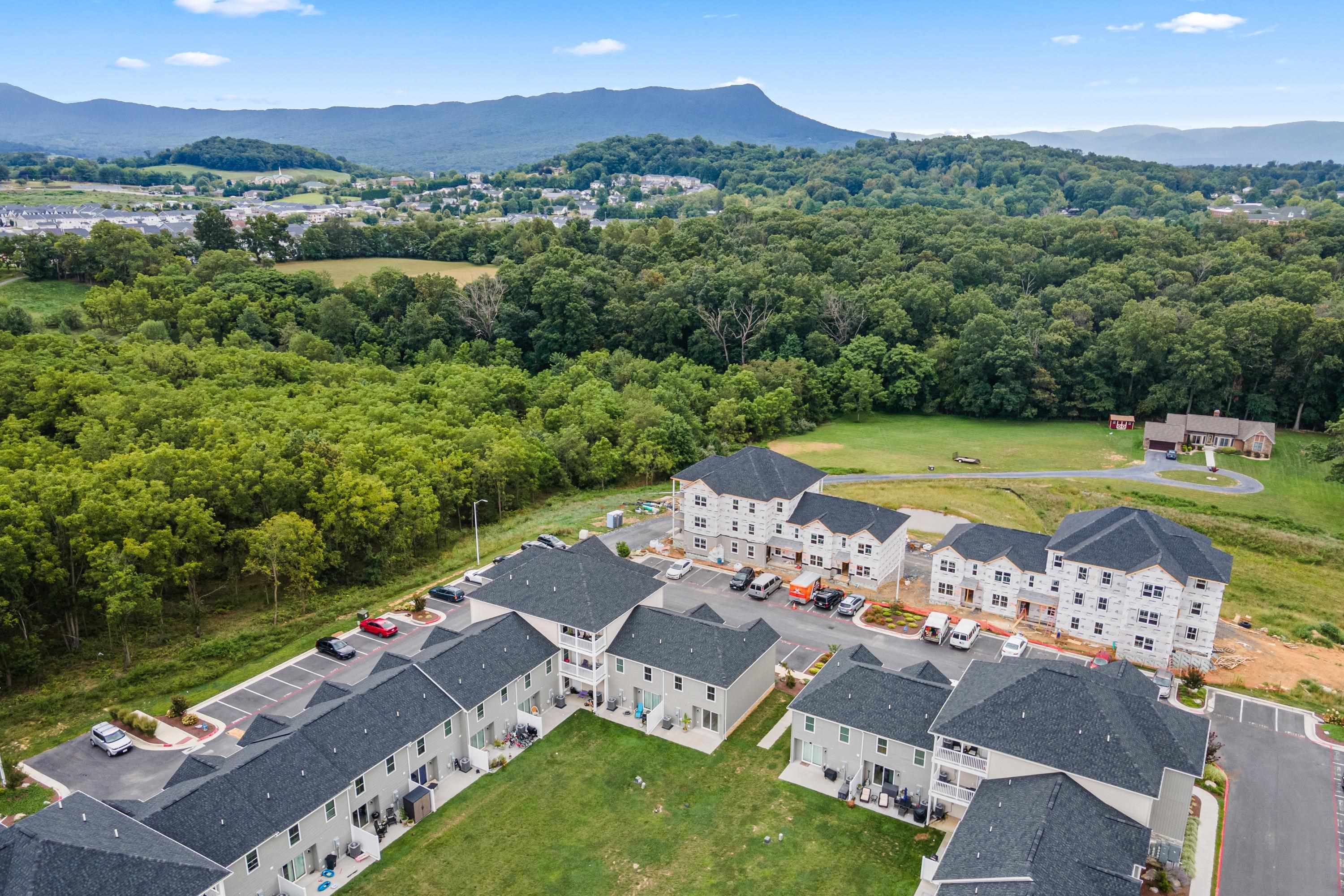 2949 LOCUST GROVE CT