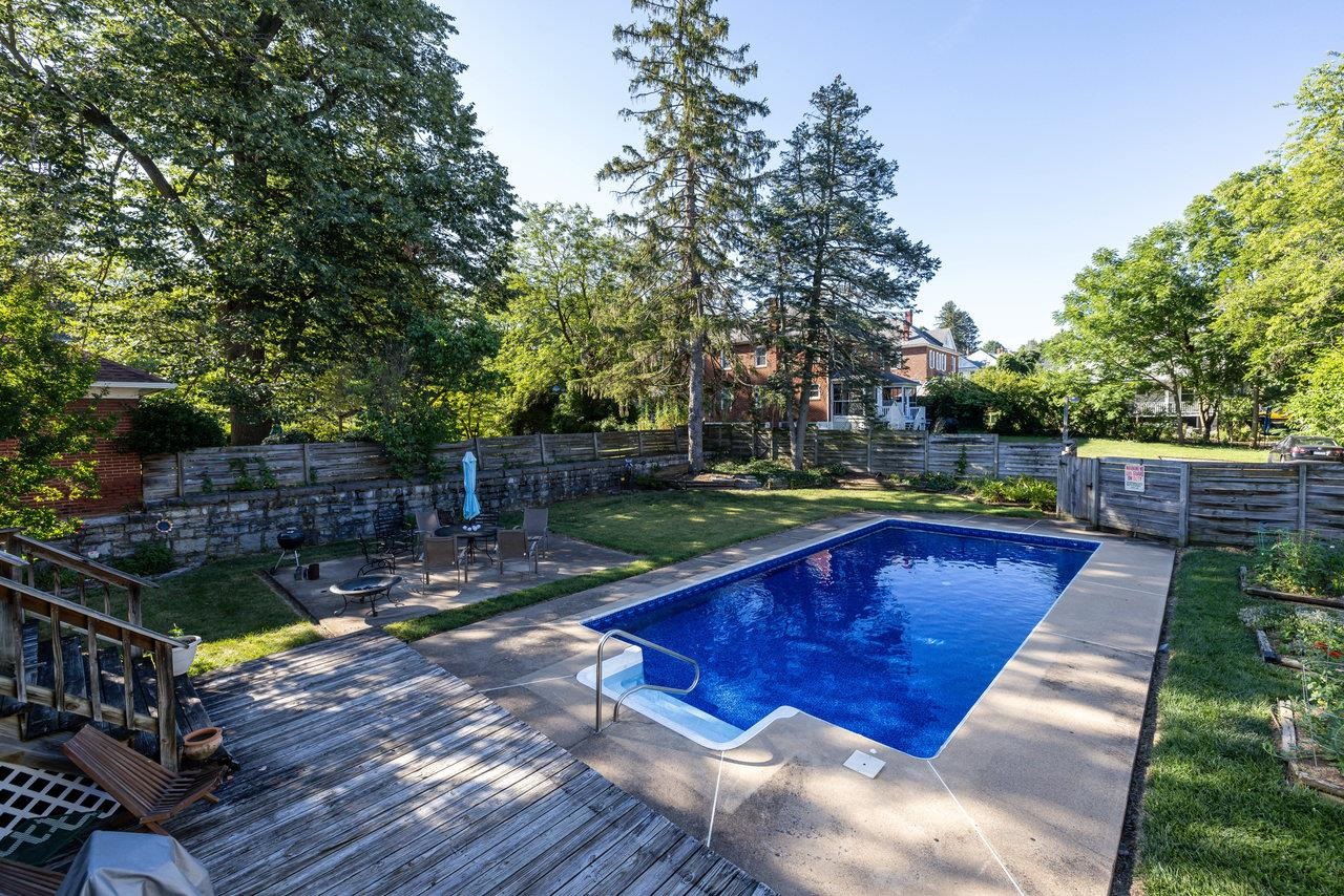 289 NEWMAN AVE