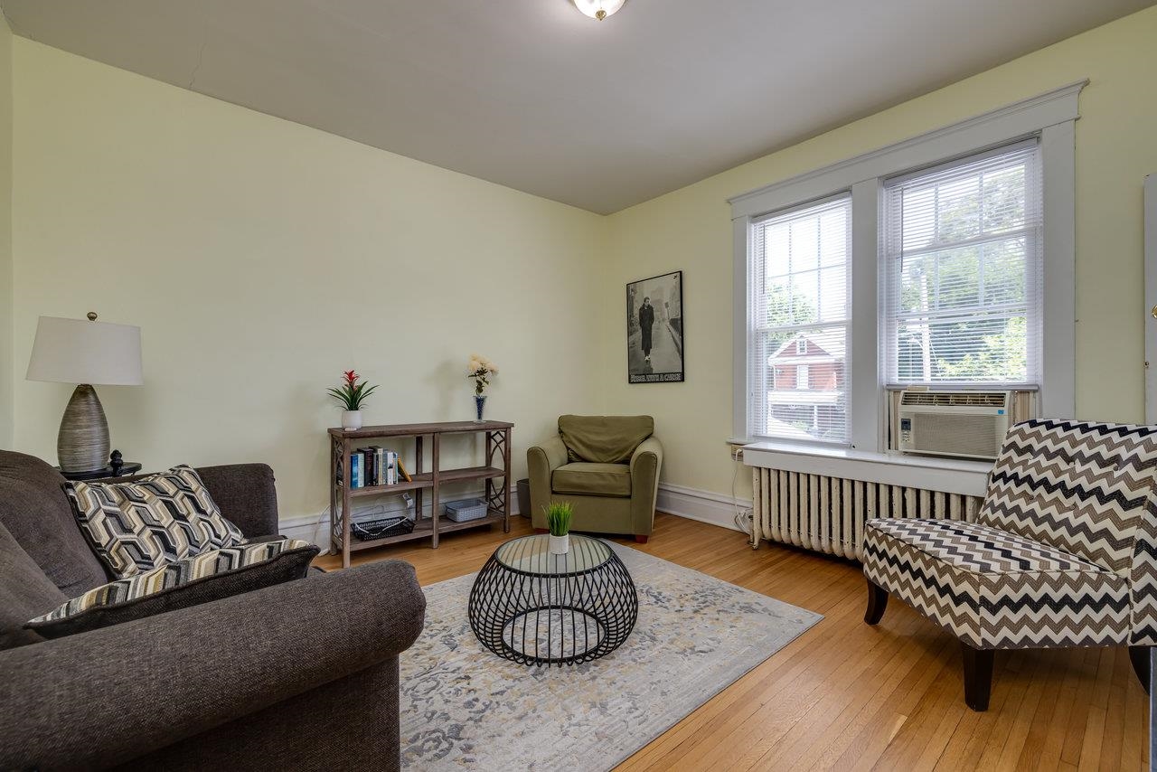 289 NEWMAN AVE