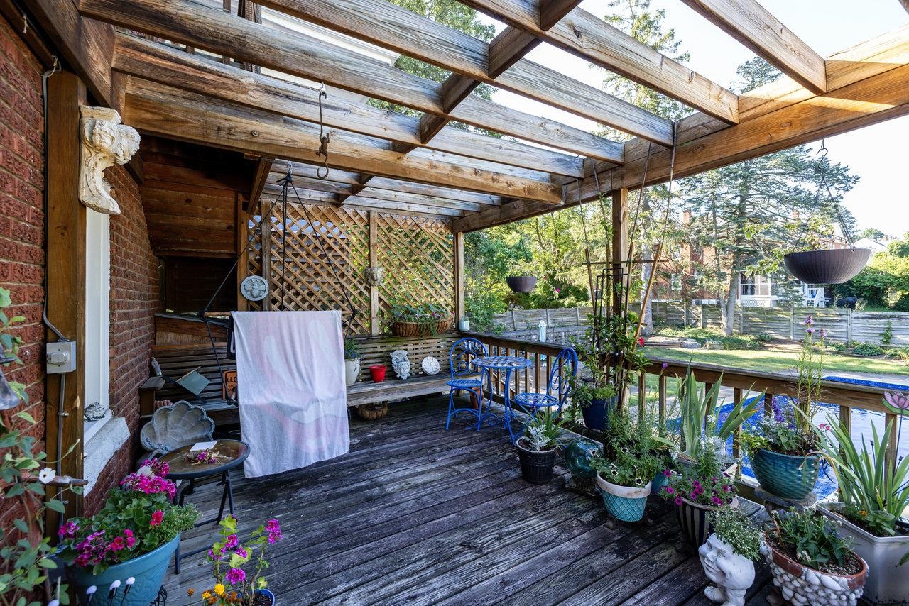 289 NEWMAN AVE