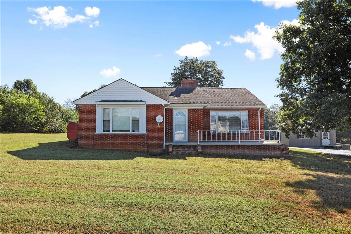 3634 N EAST SIDE HWY