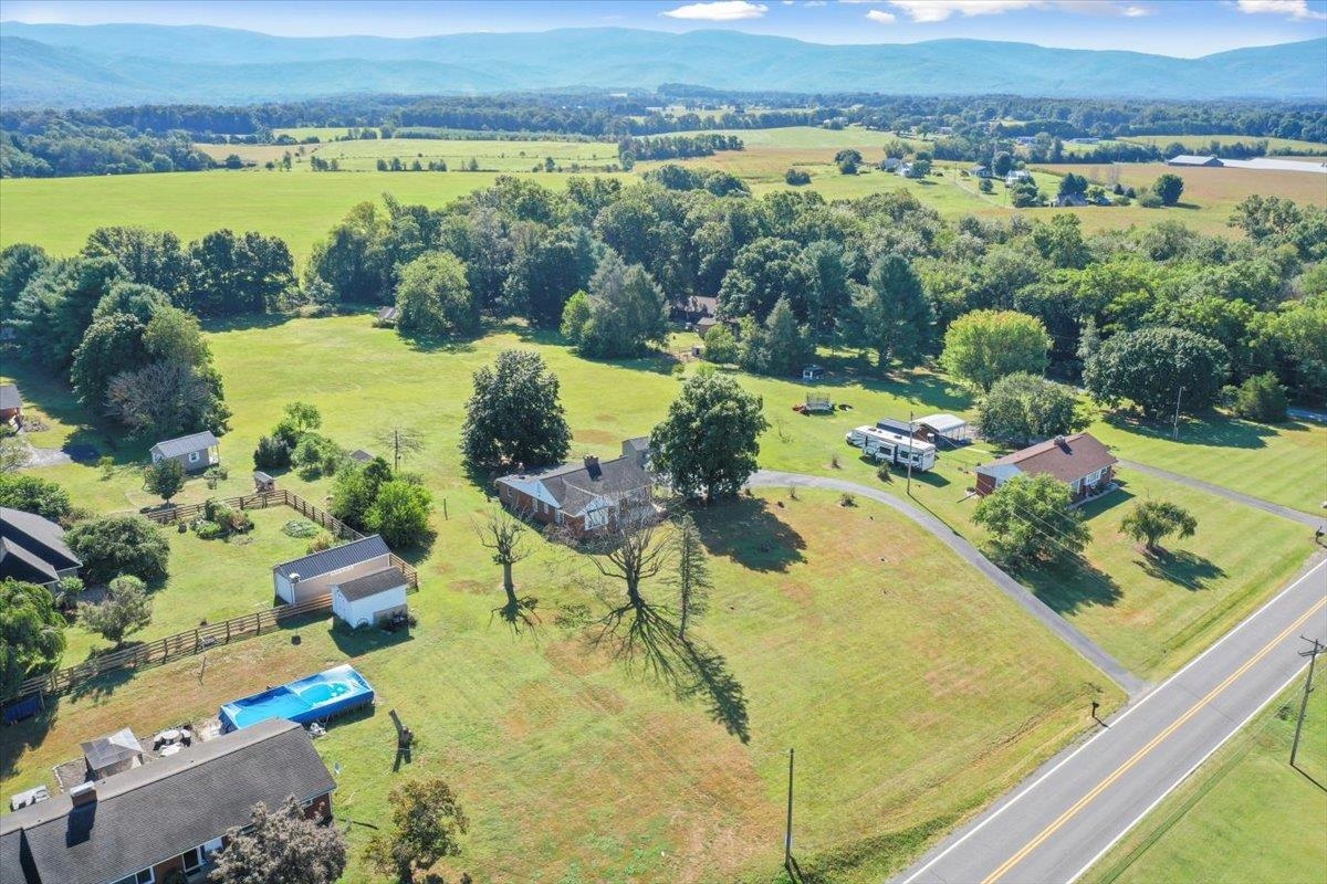 3634 N EAST SIDE HWY