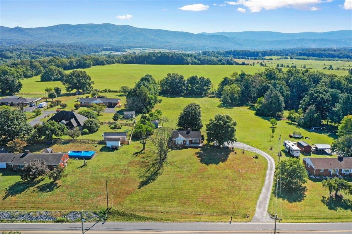 3634 N EAST SIDE HWY