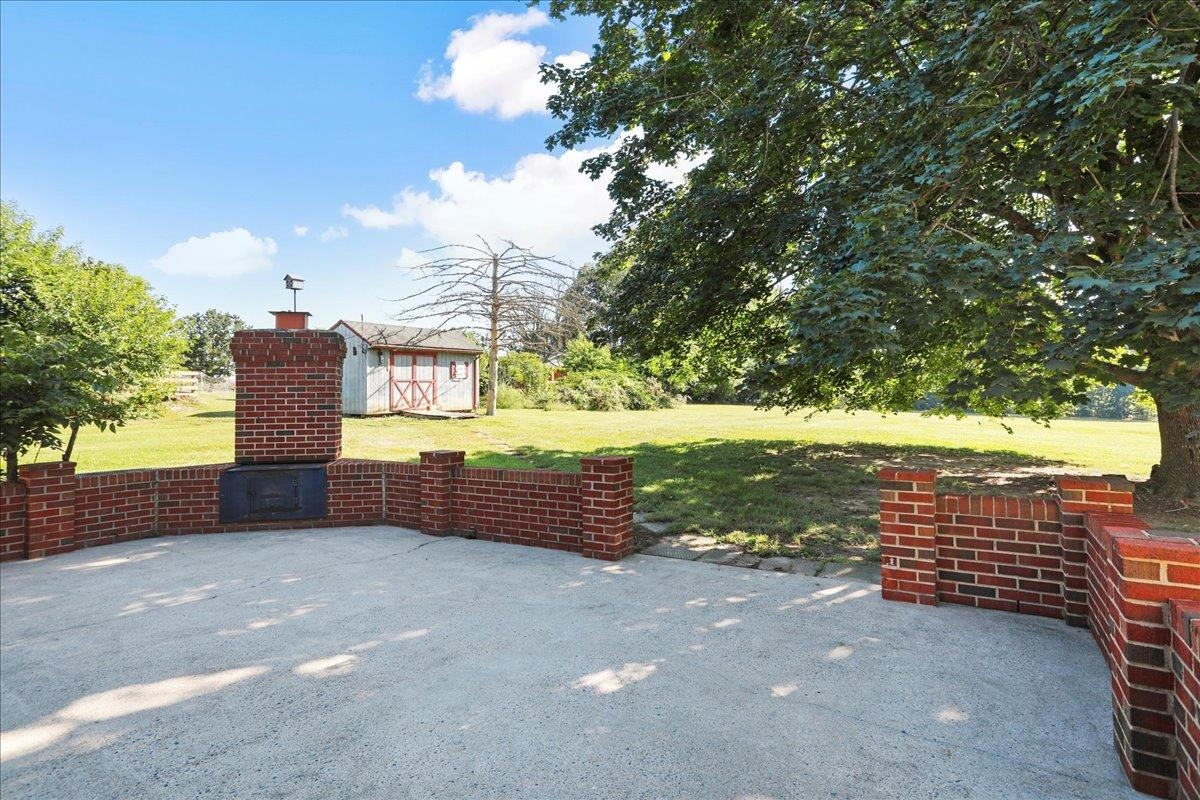 3634 N EAST SIDE HWY