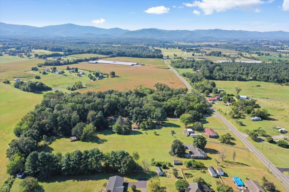 3634 N EAST SIDE HWY