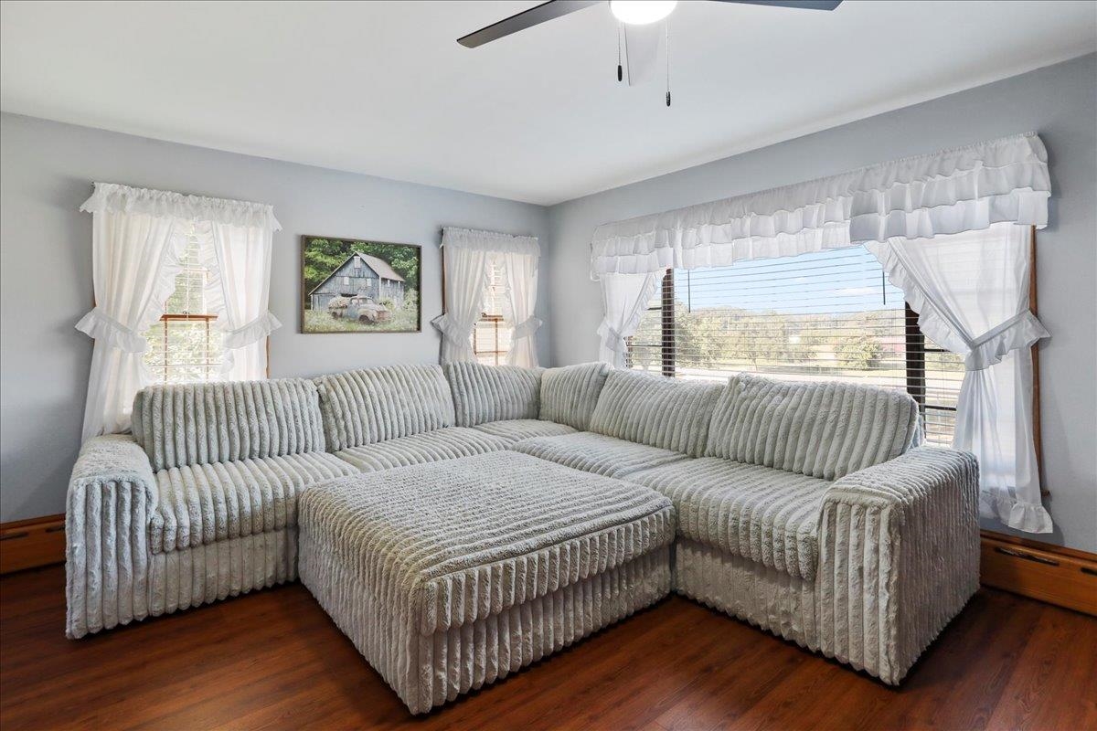 3634 N EAST SIDE HWY