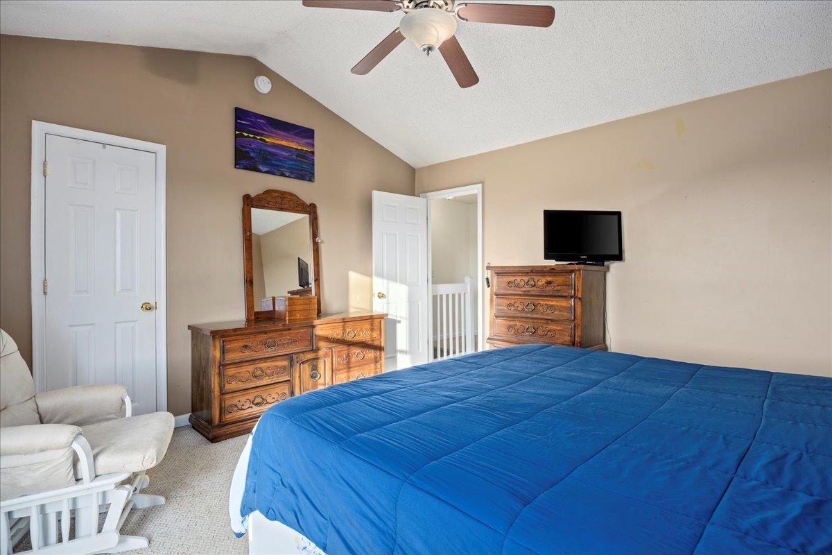 1123 PATRICK HENRY PL