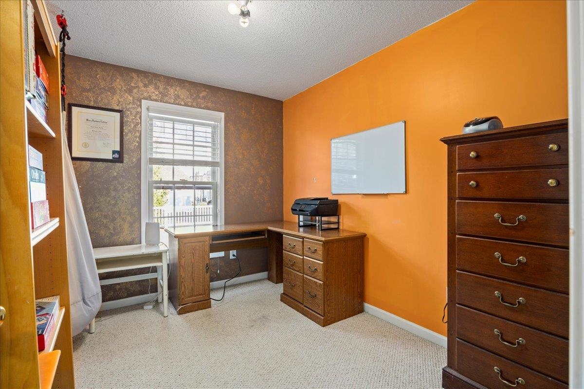 1123 PATRICK HENRY PL