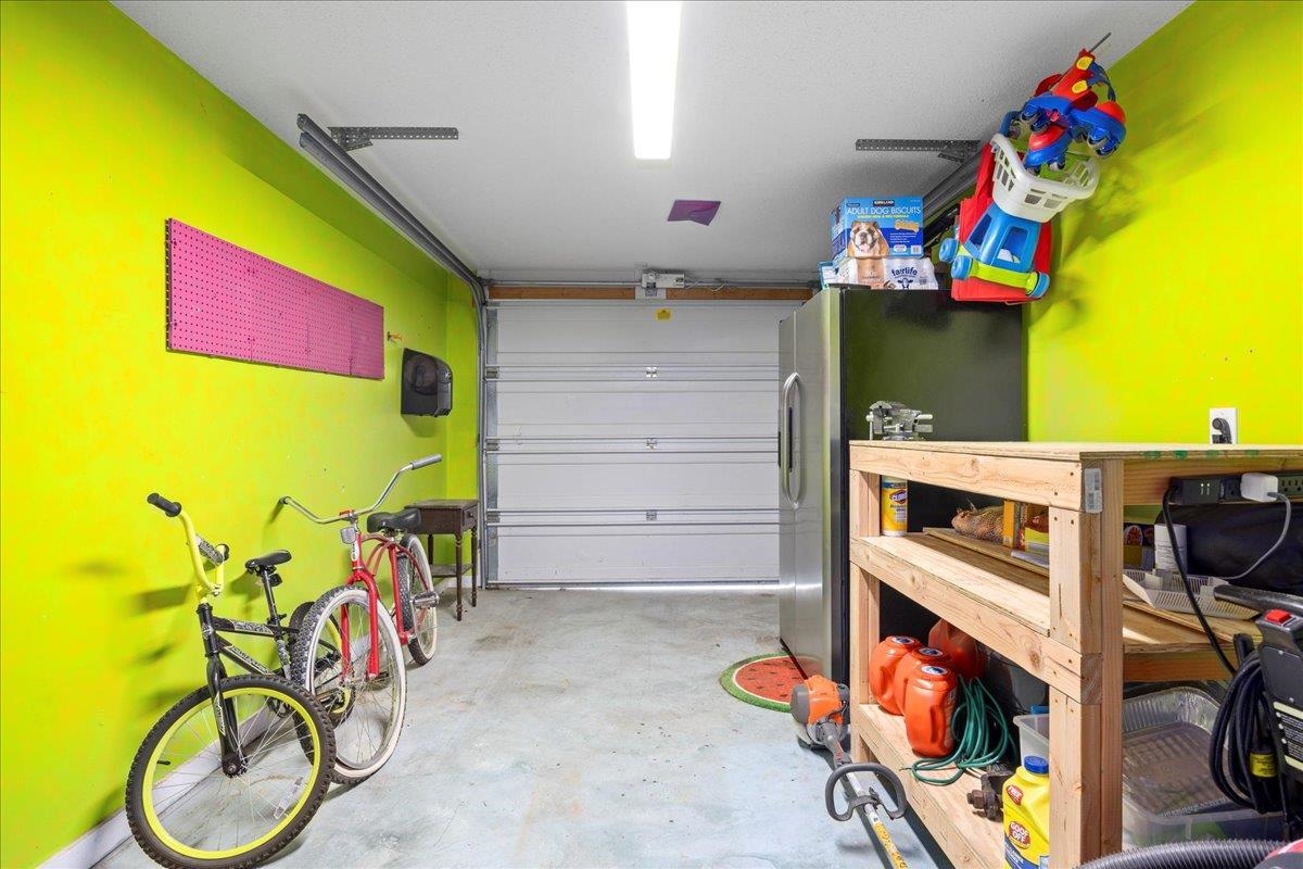 1123 PATRICK HENRY PL