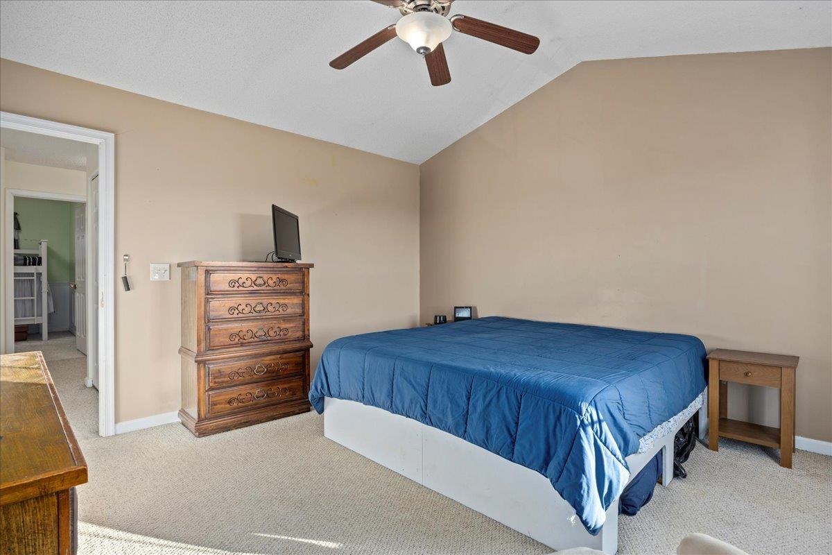 1123 PATRICK HENRY PL