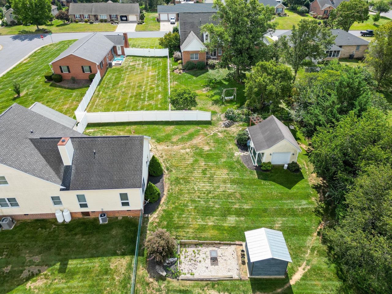 3345 REDBUD LN
