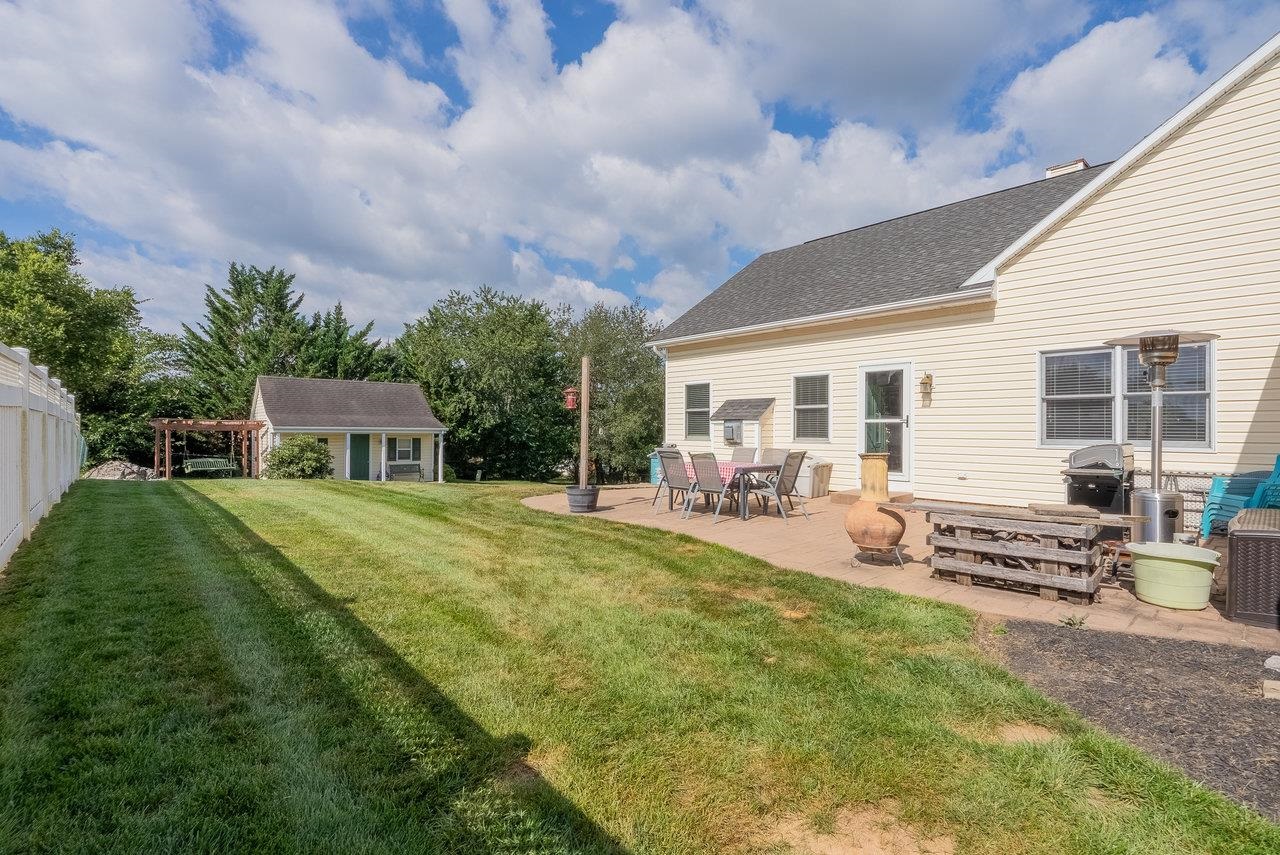 3345 REDBUD LN