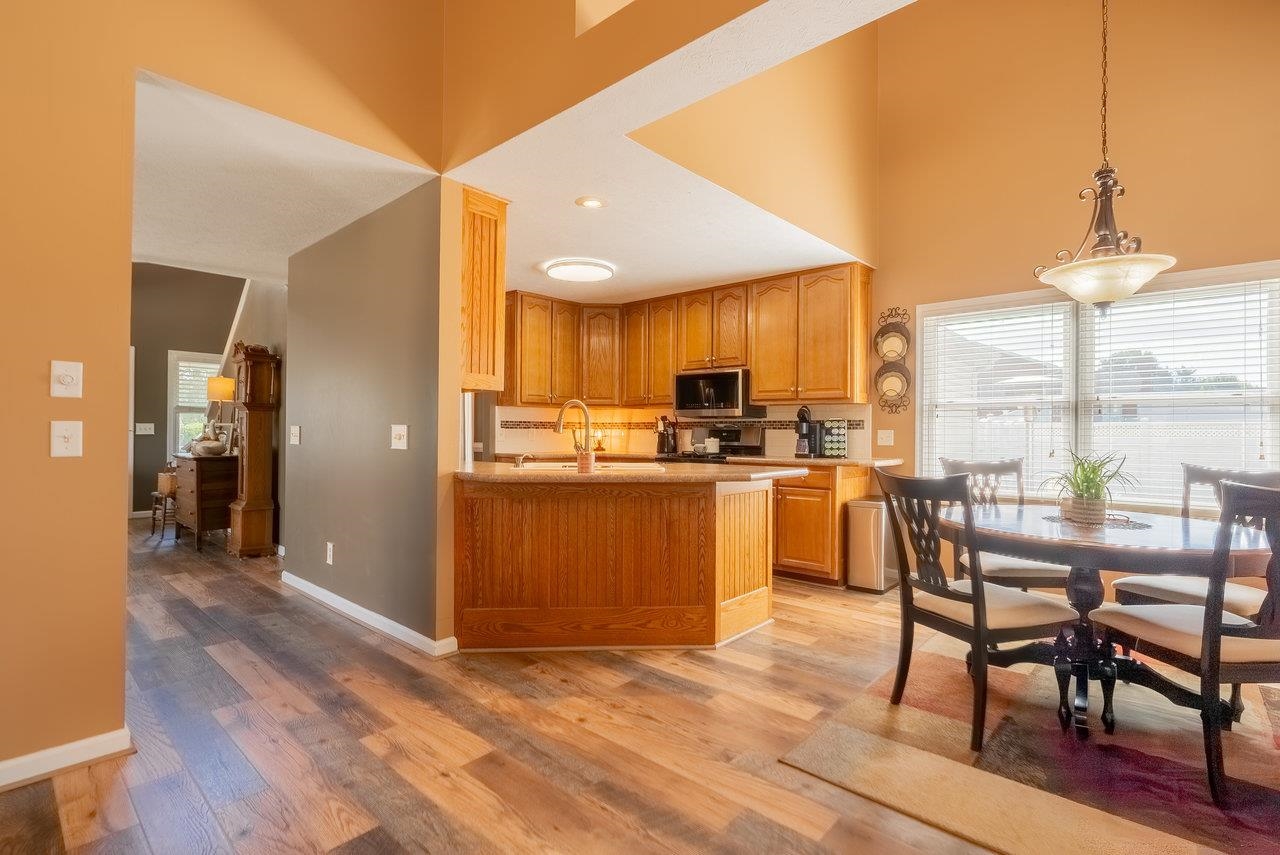 3345 REDBUD LN