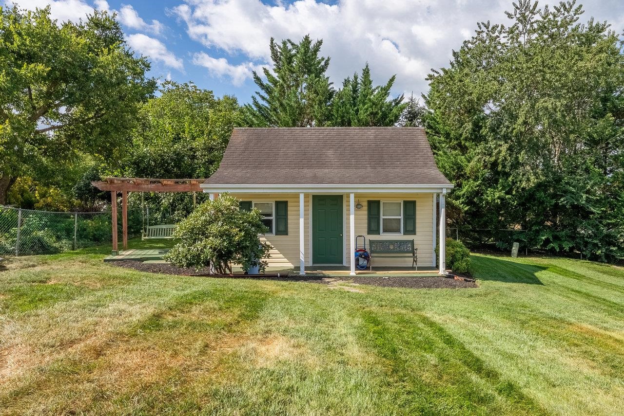 3345 REDBUD LN