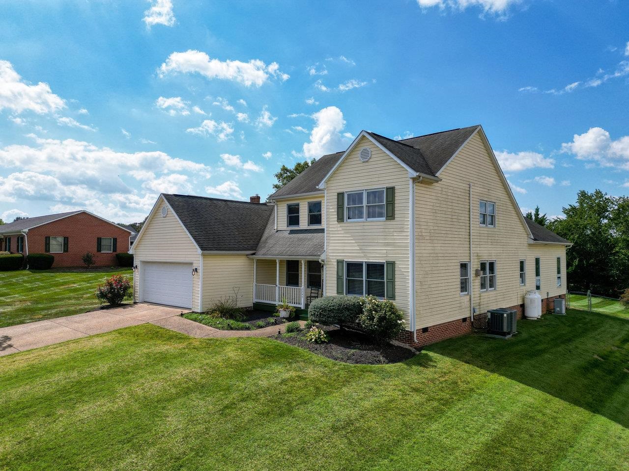 3345 REDBUD LN