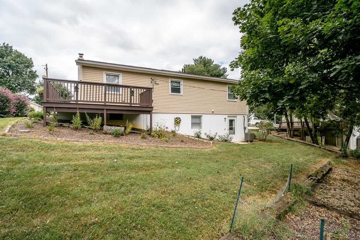 118 LUCAS LN