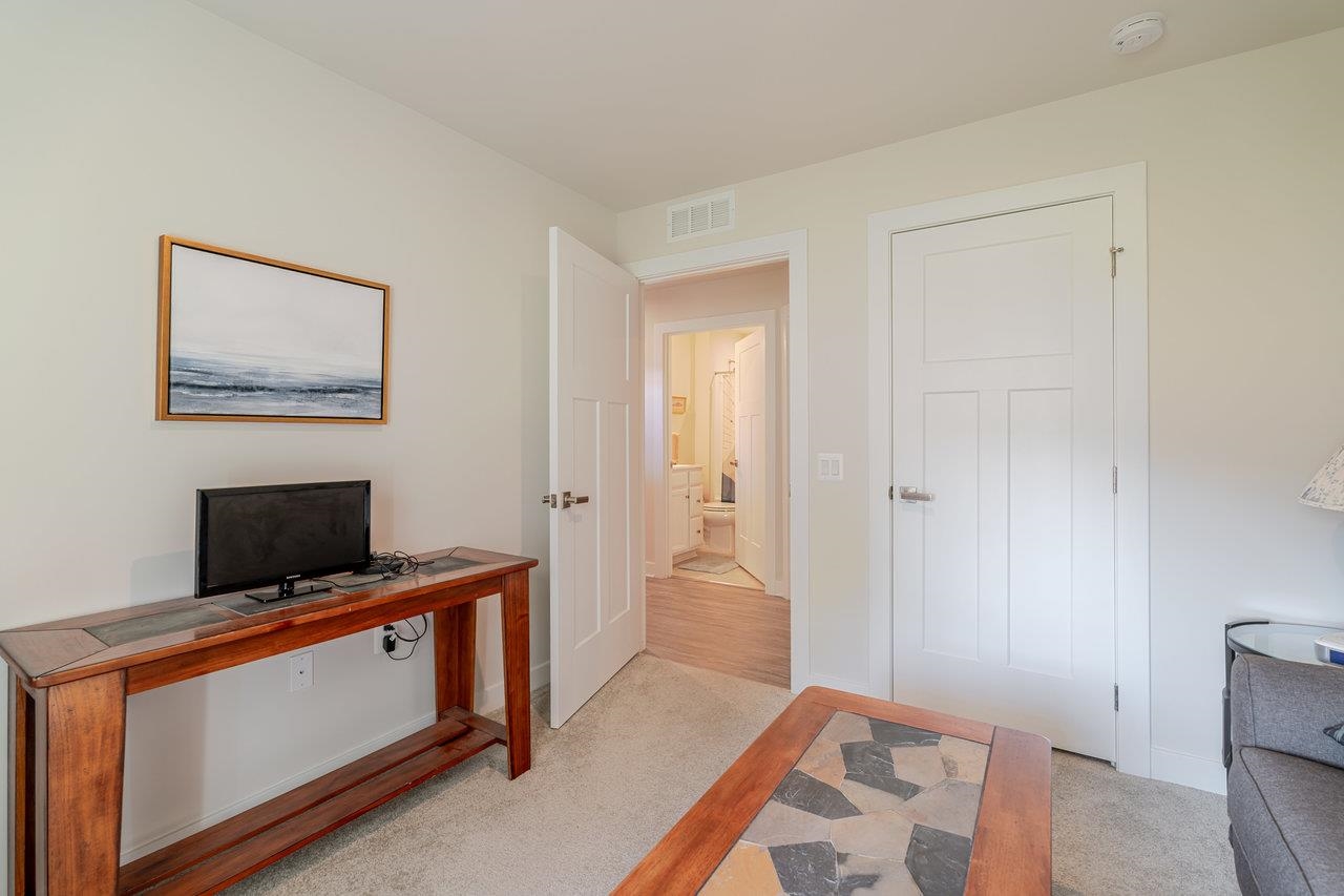 82 SHORT PEAK DR