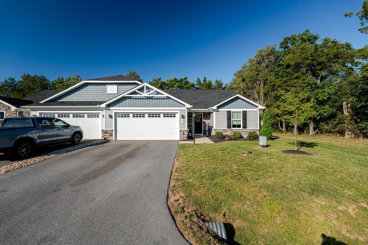 82 SHORT PEAK DR