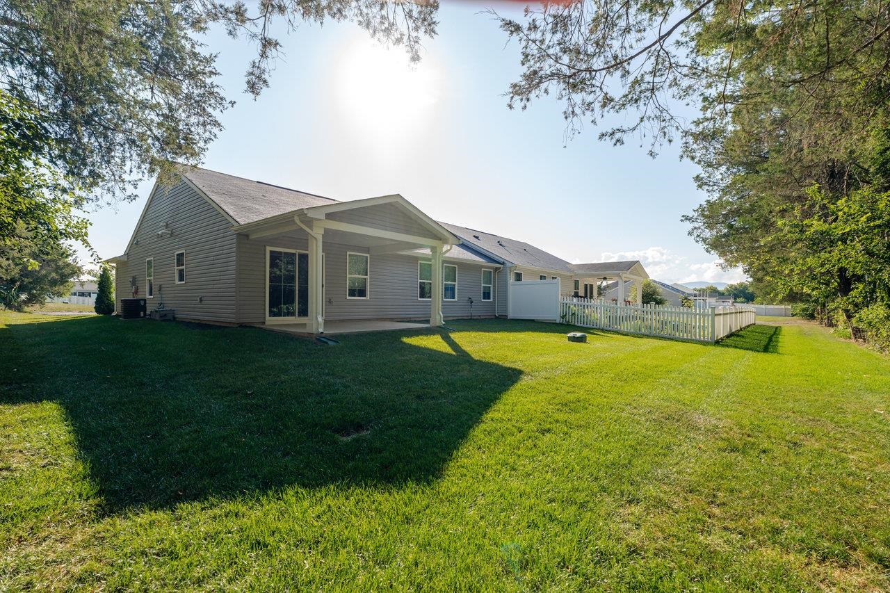 82 SHORT PEAK DR