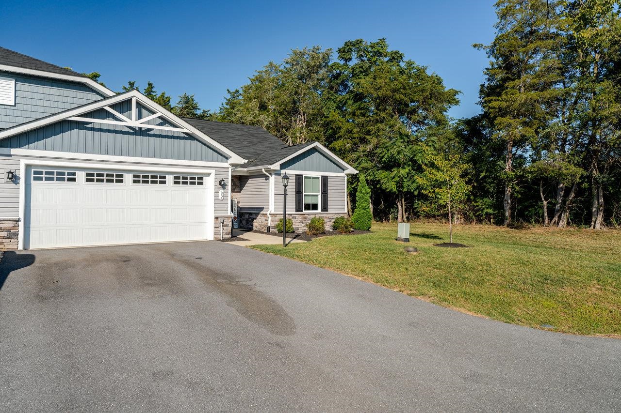 82 SHORT PEAK DR