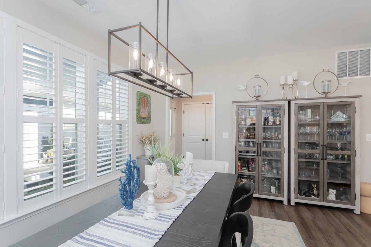 3452 CREPE MYRTLE DR