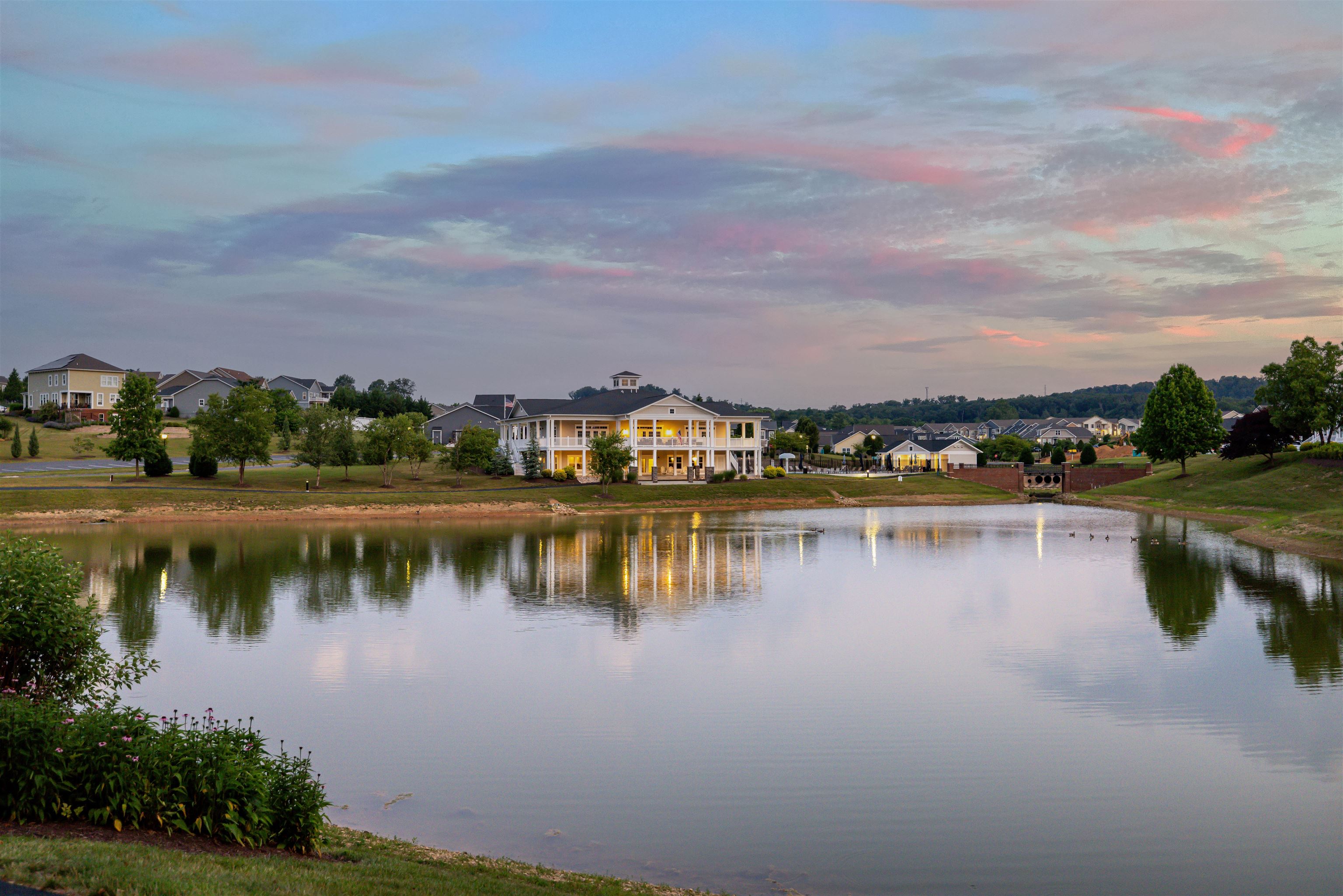 3452 CREPE MYRTLE DR