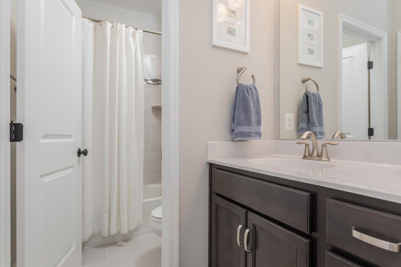 3452 CREPE MYRTLE DR