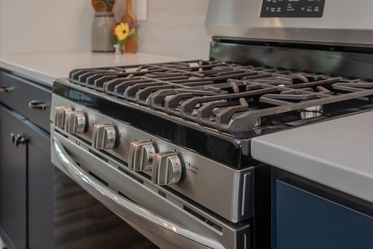 3452 CREPE MYRTLE DR