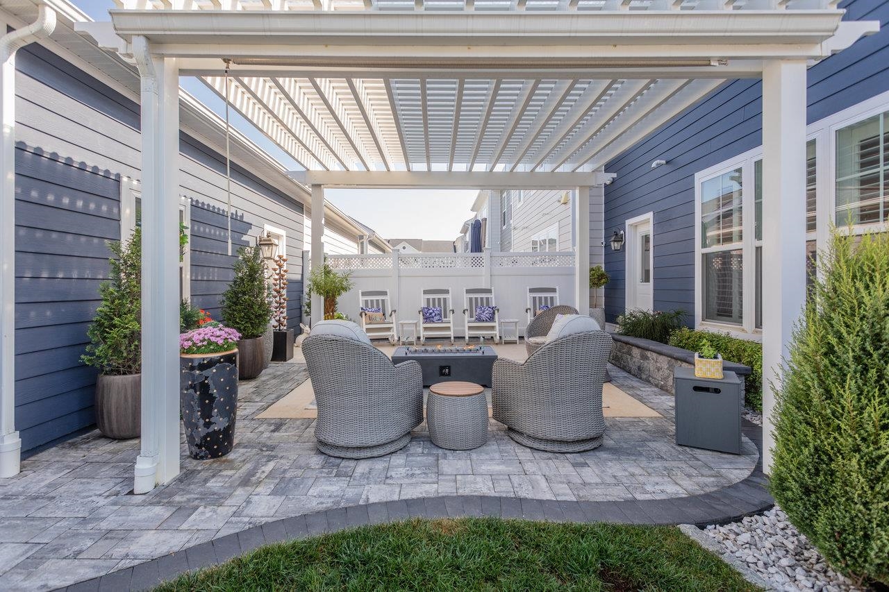 3452 CREPE MYRTLE DR