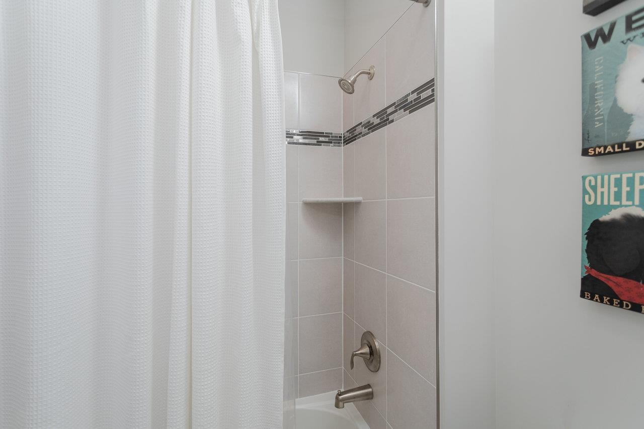 3452 CREPE MYRTLE DR